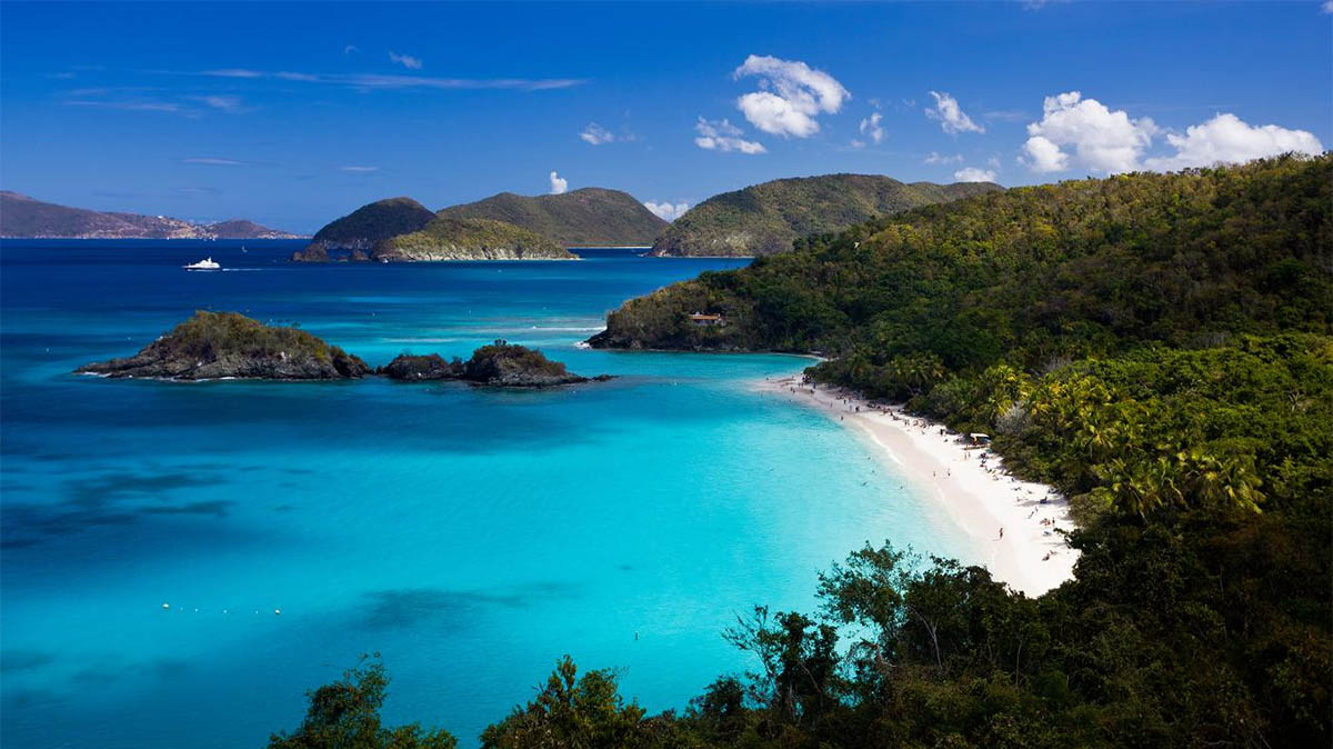 The beautiful beaches and turquoise waters of St Thomas USVI.