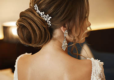 Wedding hairstyles for the perfect look.